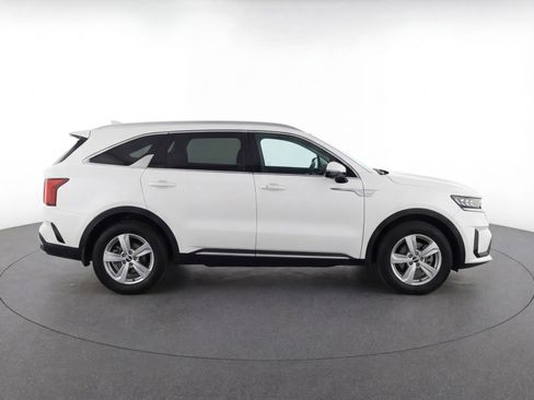 Used 2023 Kia Sorento LX AWD/4WD image 11