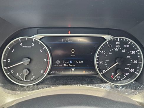 Used 2023 Nissan Sentra SR w/ SR Premium Package FWD image 19
