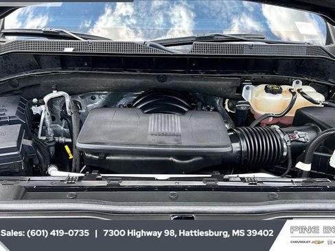 Used 2023 Chevrolet Silverado 1500 High Country w/ Technology Package AWD/4WD image 10