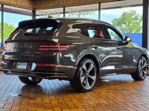 Used 2025 Genesis GV80 3.5T Prestige AWD/4WD image 9