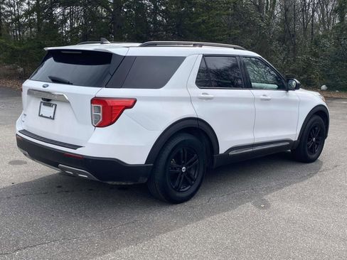 Used 2023 Ford Explorer XLT w/ Equipment Group 202A image 7