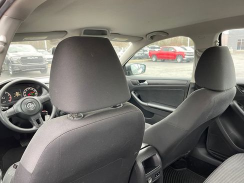 Used 2013 Volkswagen Jetta S image 10