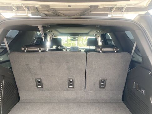 Used 2022 Chevrolet Tahoe LT w/ Luxury Package image 11