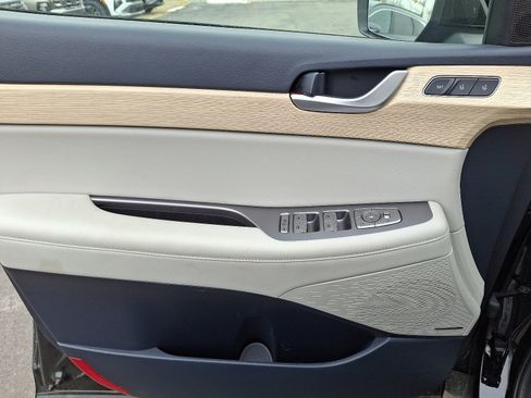 Used 2024 Hyundai Palisade Limited image 13