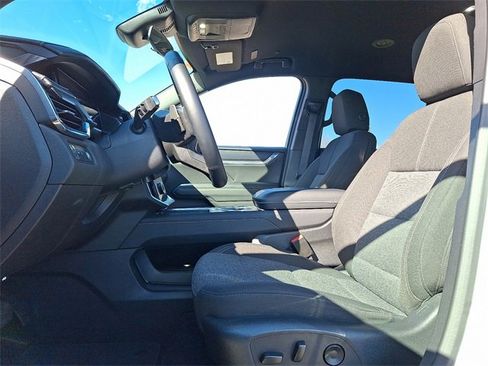 Certified 2025 GMC Acadia Elevation image 13