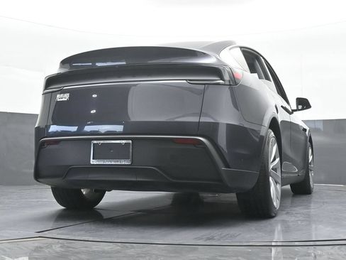 Used 2026 Tesla Model Y 2WD image 52