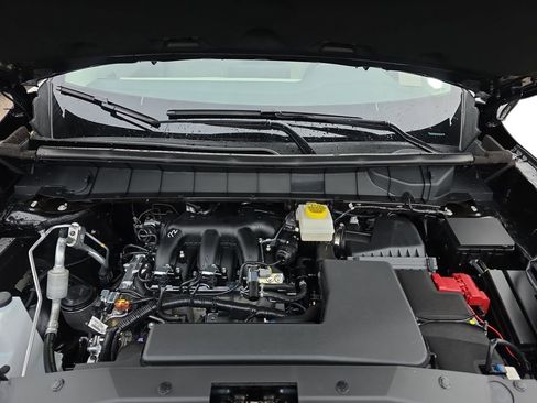 New 2025 Nissan Pathfinder SV w/ SV Premium Package image 18