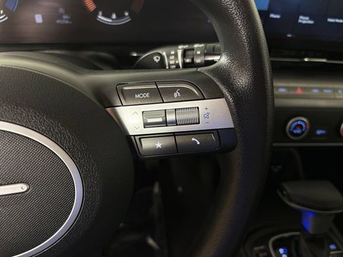 Used 2024 Hyundai Kona SE FWD image 21
