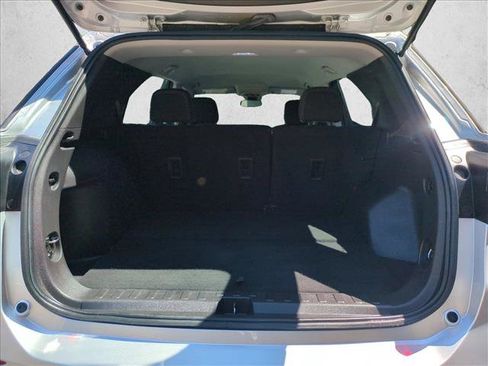 Used 2022 Chevrolet Equinox LS w/ Driver Confidence II Package FWD image 6