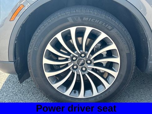 Used 2023 Lincoln Aviator AWD w/ Premium Package image 9