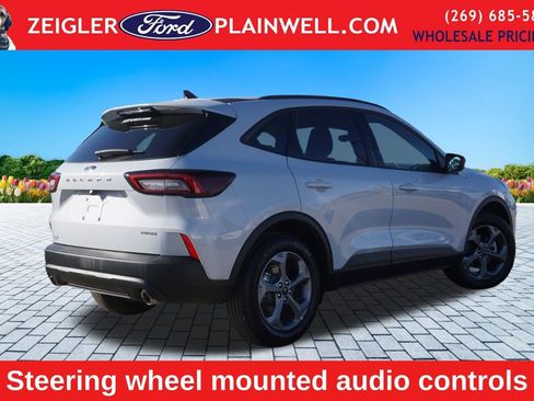 Used 2025 Ford Escape ST-Line image 5