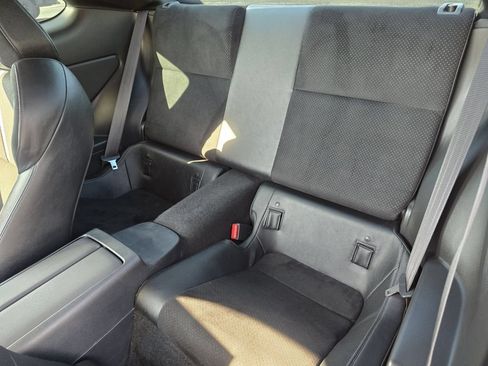 Used 2022 Toyota GR86 Premium RWD image 34