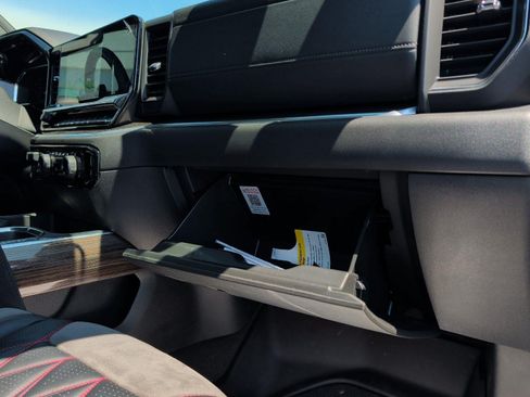 Used 2025 Chevrolet Silverado 1500 RST AWD/4WD image 42