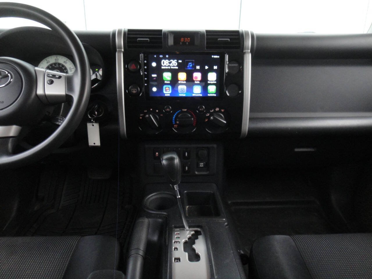 Used 2014 Toyota FJ Cruiser 2WD w/ Convenience Package image 21