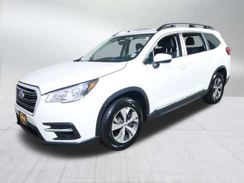 Used 2019 Subaru Ascent Premium w/ Popular Package #1 AWD/4WD image 3