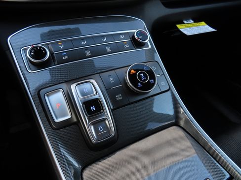 Used 2022 Hyundai Santa Fe SE image 26