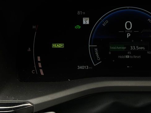 Used 2025 Toyota Camry SE w/ Multimedia Upgrade Package image 38