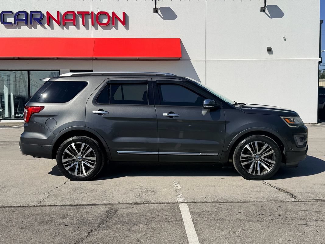 Used 2017 Ford Explorer Platinum AWD/4WD image 7