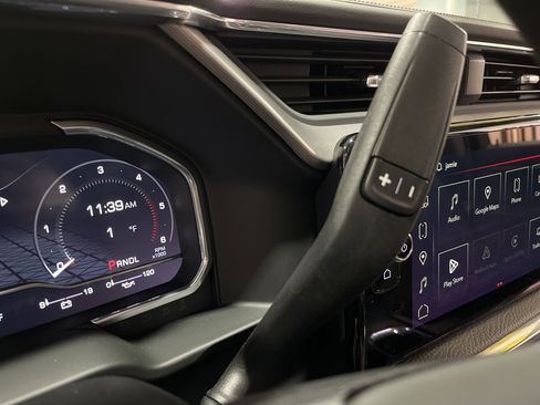 Used 2024 GMC Sierra 3500 Denali w/ Denali Reserve Package image 27