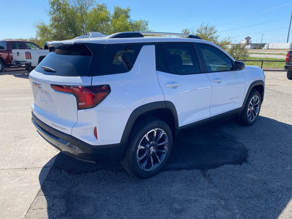 New 2027 GMC Terrain Elevation w/ Elevation Premium Package FWD image 5