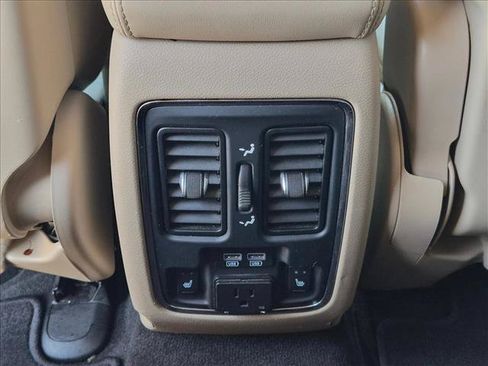 Used 2014 Jeep Grand Cherokee Limited RWD image 17