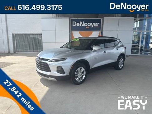Used 2020 Chevrolet Blazer LT FWD image 1