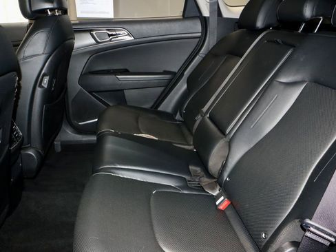 Used 2023 Kia Sportage EX image 23