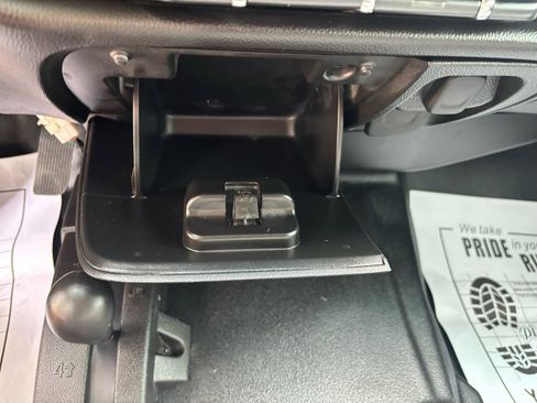 Used 2019 Chevrolet Silverado 2500 W/T AWD/4WD image 28