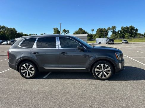 Used 2021 Kia Telluride EX w/ EX Premium Package FWD image 3