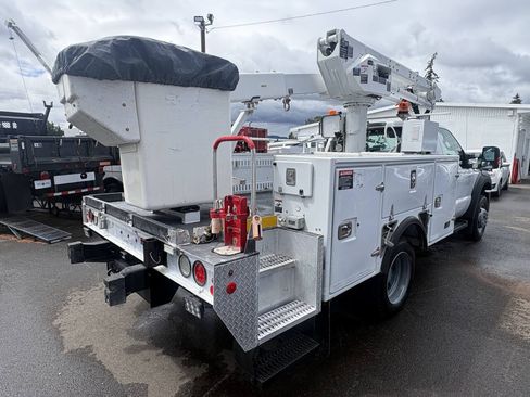 Used 2015 Ford F550 4x4 Regular Cab Super Duty w/ Power Equipment Group image 9