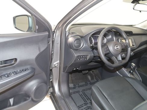 Used 2024 Nissan Kicks S FWD image 39