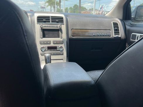 Used 2009 Lincoln MKX 2WD image 8