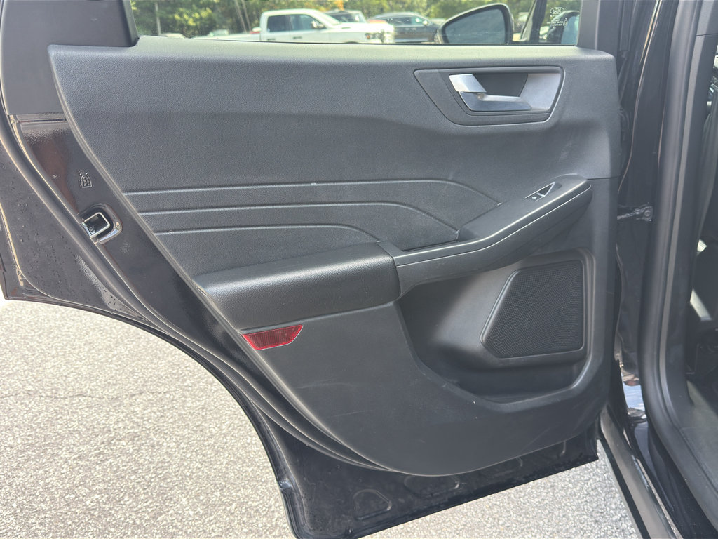 Used 2025 Ford Escape Platinum AWD/4WD image 33