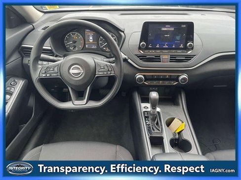 Certified 2025 Nissan Altima 2.5 S image 13
