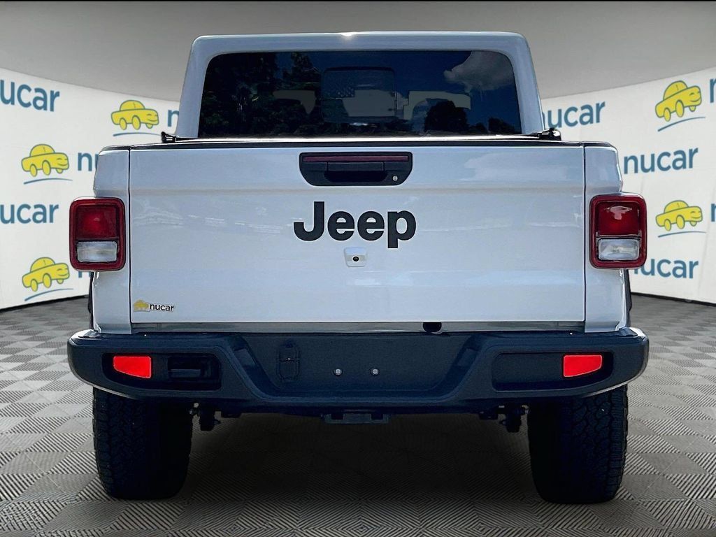 Used 2025 Jeep Gladiator Sport AWD/4WD image 5