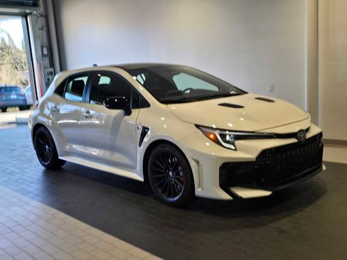 Used 2025 Toyota Corolla Premium Plus image 9