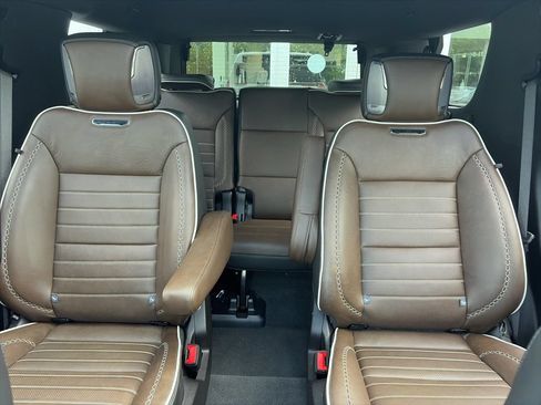 Used 2026 GMC Yukon Denali Ultimate AWD/4WD image 27