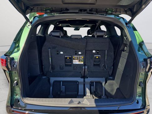 Used 2026 Toyota Sienna Platinum AWD/4WD image 29