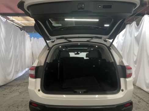 Used 2023 Honda Pilot Touring image 19