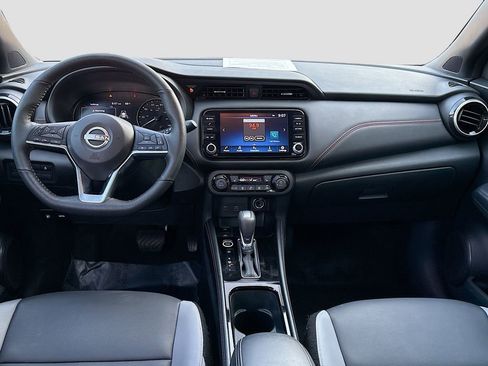 Used 2024 Nissan Kicks SR w/ SR Premium Package FWD image 21