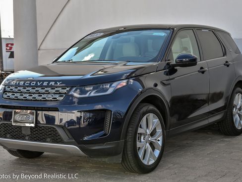 Used 2022 Land Rover Discovery Sport SE image 3