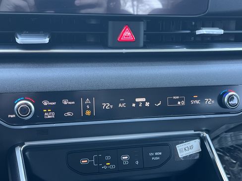 New 2026 Kia Carnival EX FWD image 7