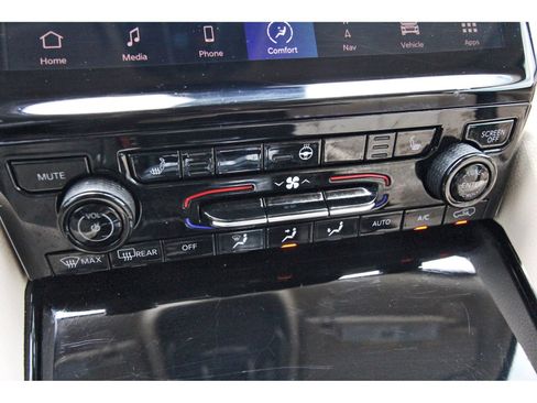 Used 2022 Jeep Grand Cherokee Limited RWD image 27