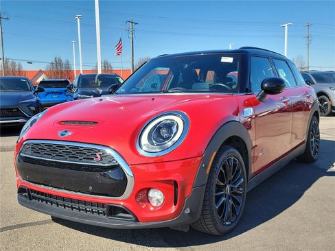Used 2017 MINI Cooper Clubman S image 2