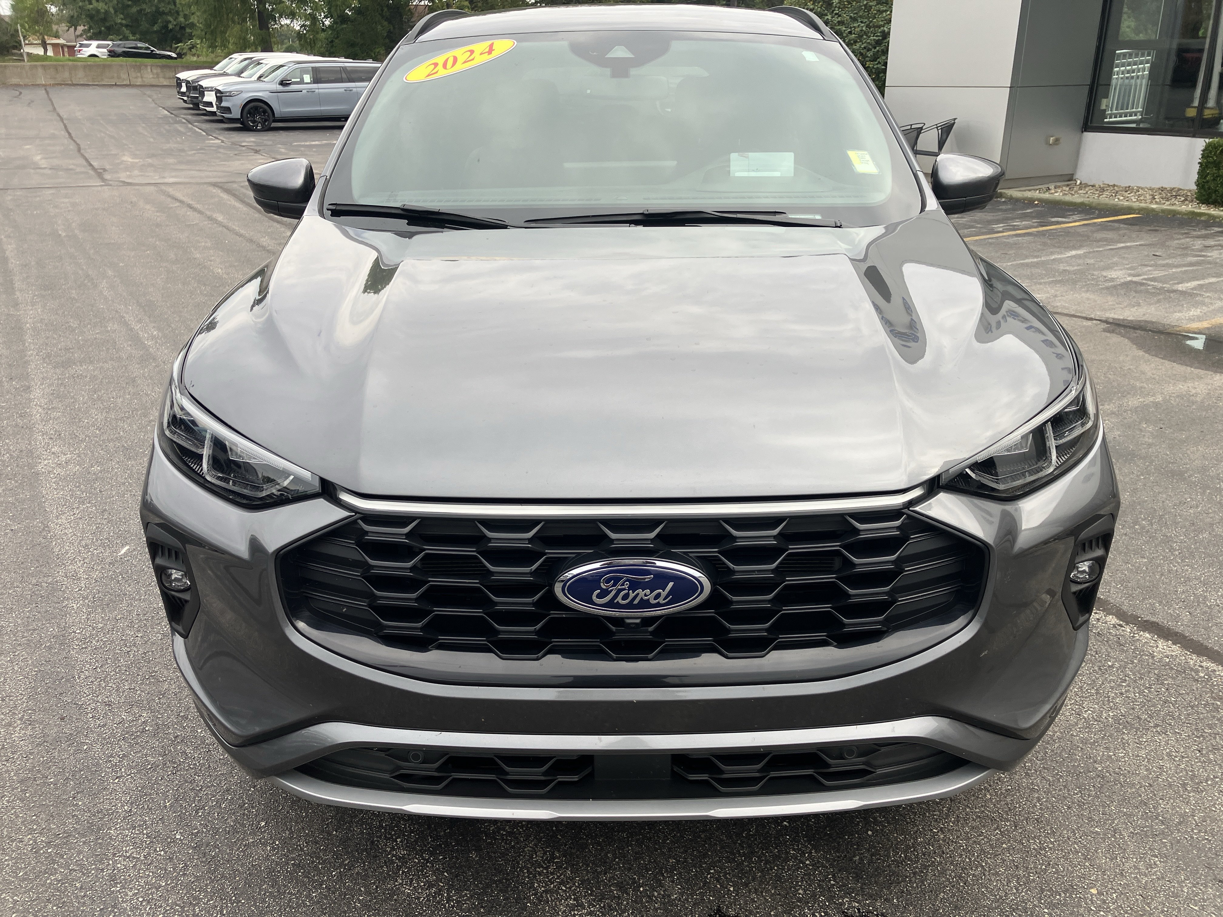 Certified 2024 Ford Escape ST-Line Elite w/ Premium Technology Package AWD/4WD image 2