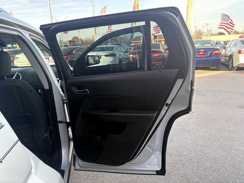 Used 2011 GMC Terrain SLE image 8