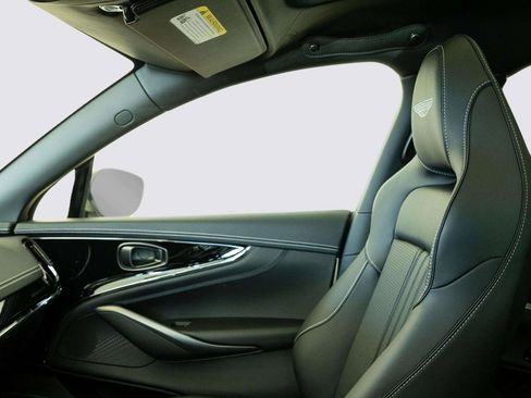 New 2026 Aston Martin DBX 707 image 12