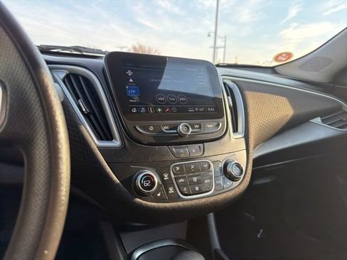 Used 2024 Chevrolet Malibu LT FWD image 29