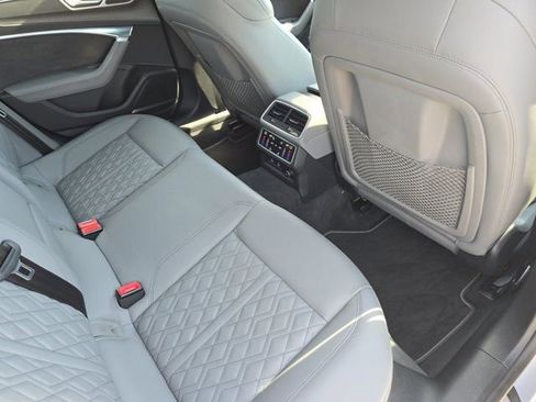 Used 2022 Audi S7 Prestige w/ Prestige Package image 11