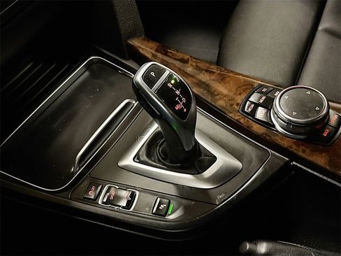 Used 2016 BMW 328i Gran Turismo xDrive image 19